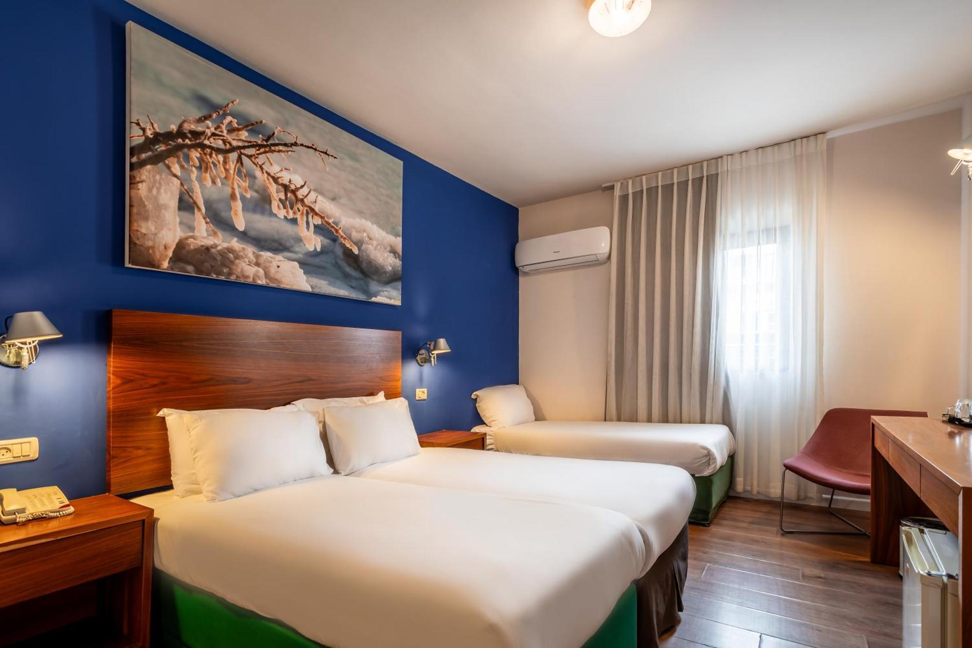 Jacob Tiberias Hotel Екстериор снимка