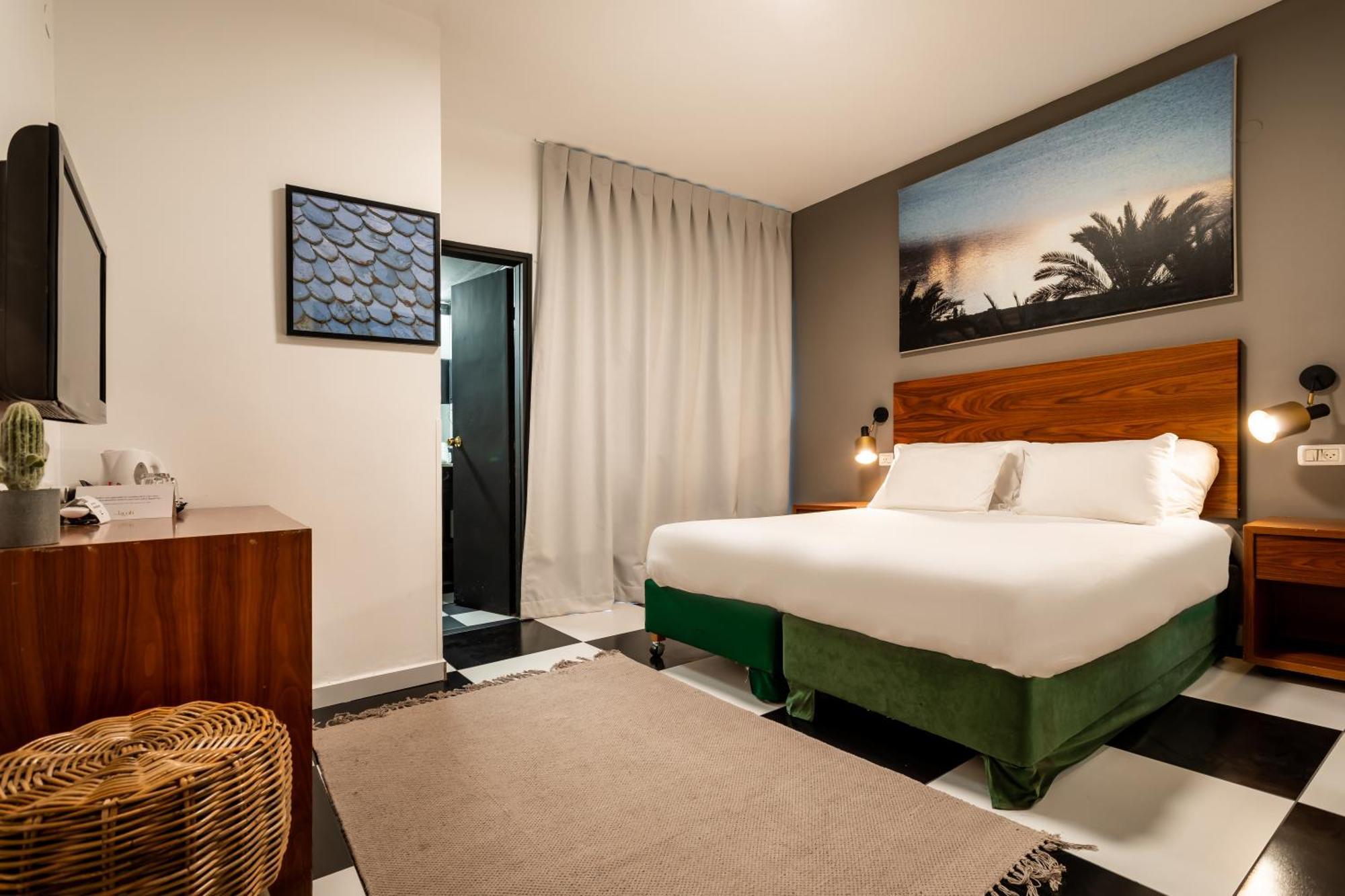 Jacob Tiberias Hotel Екстериор снимка