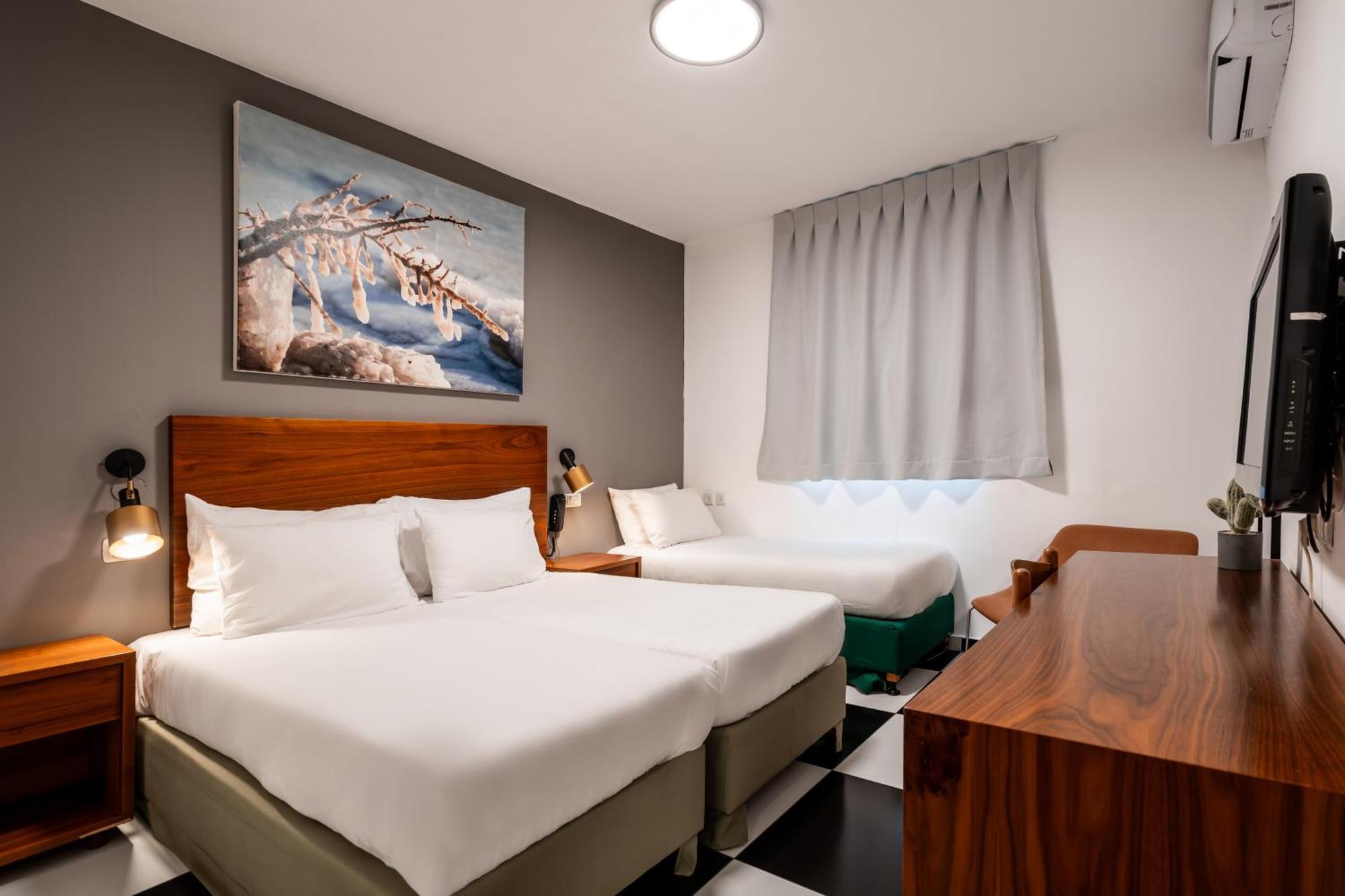 Jacob Tiberias Hotel Екстериор снимка