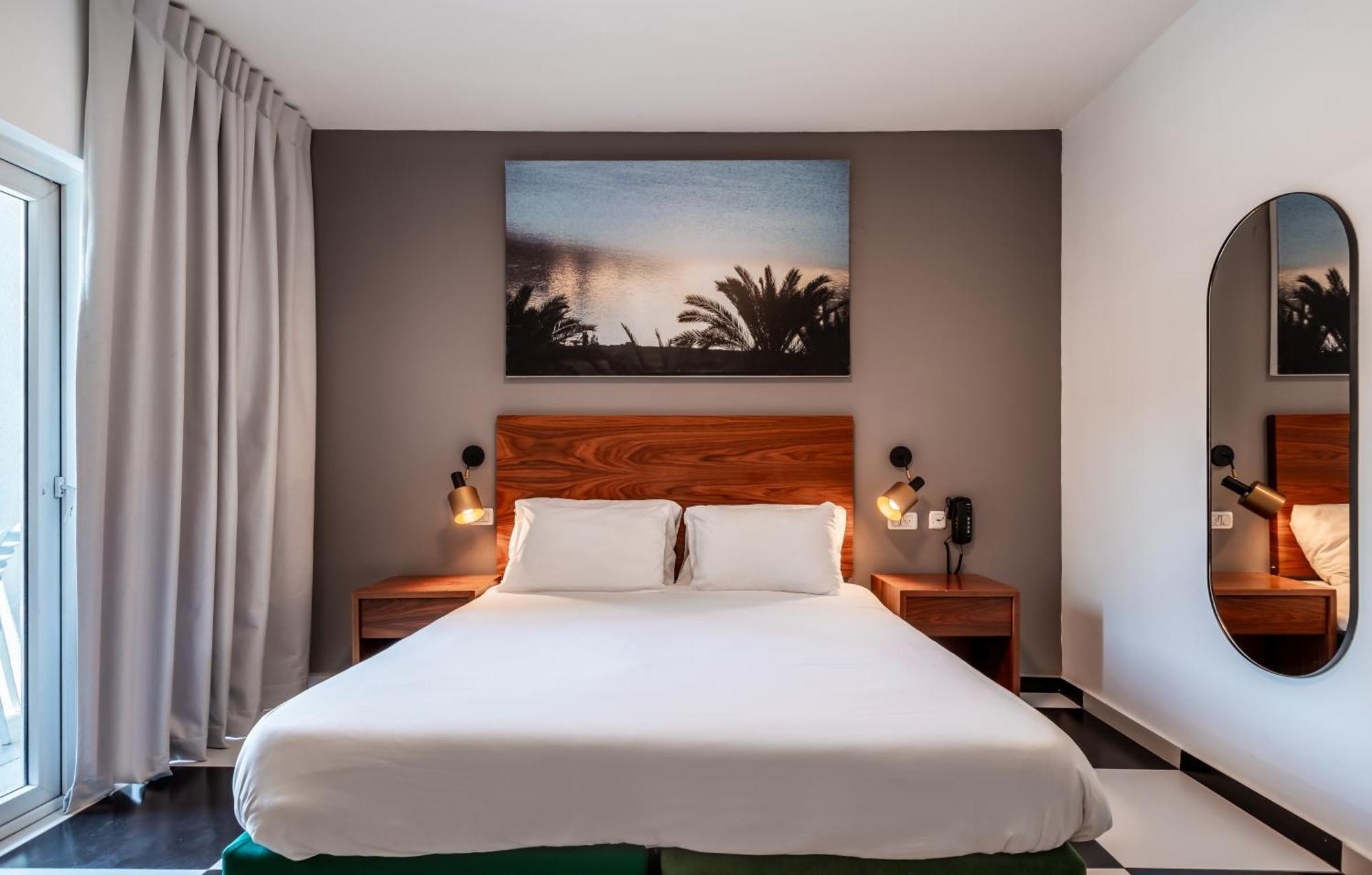 Jacob Tiberias Hotel Екстериор снимка