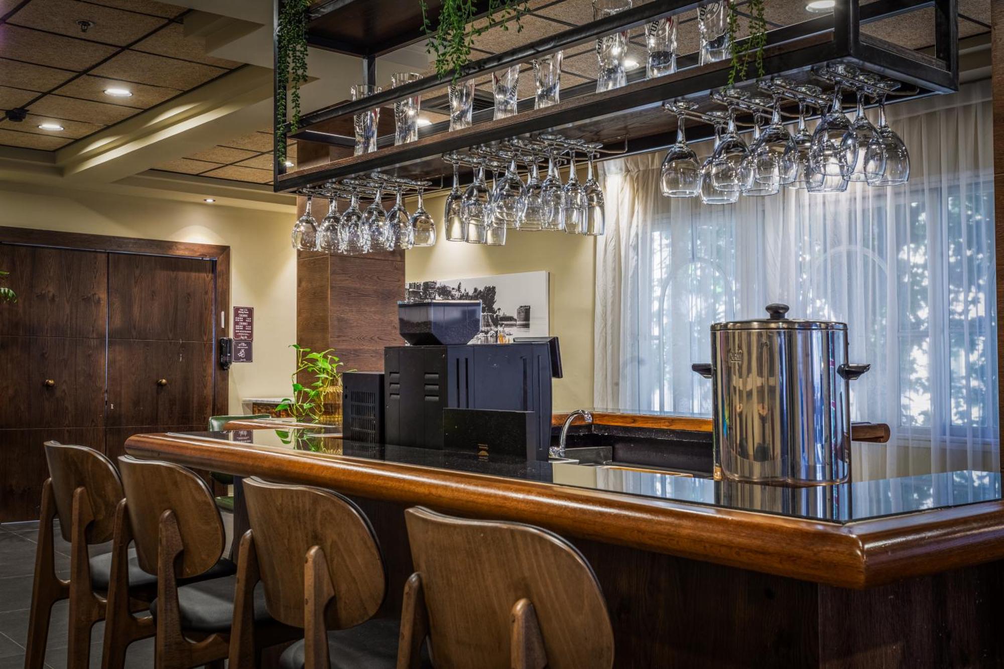 Jacob Tiberias Hotel Екстериор снимка